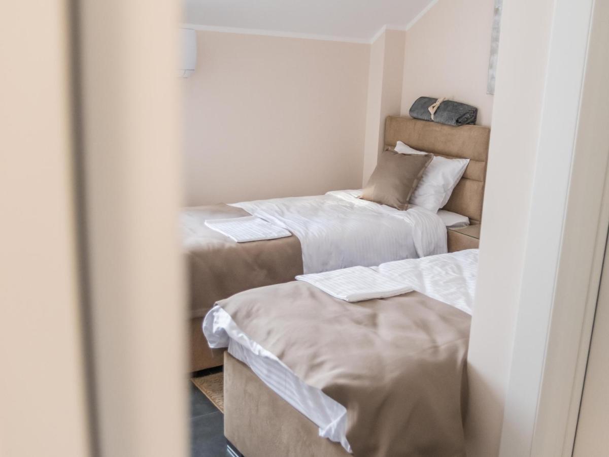 A Klub Apartmani Mrcajevci Esterno foto